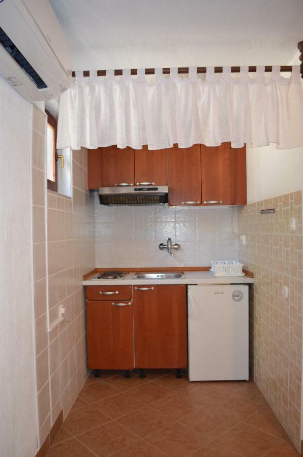 Holiday Home Garina Draga Bašćanska エクステリア 写真