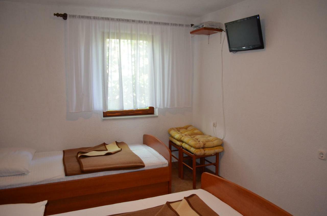 Holiday Home Garina Draga Bašćanska エクステリア 写真